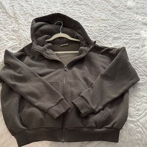 Comfrt Millstone Gray Zip-Up Hoodie
